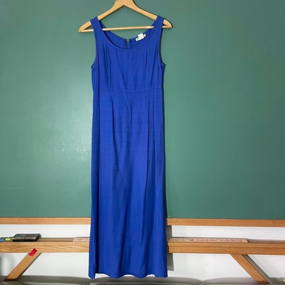 Vintage 90s dress with large keyhole back